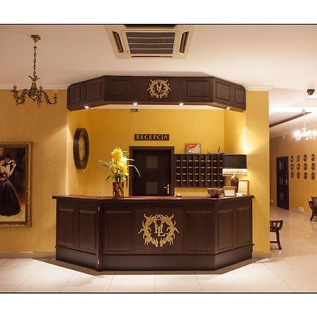 Hotel Lord Debica ภายนอก รูปภาพ