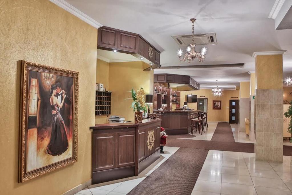 Hotel Lord Debica ภายนอก รูปภาพ